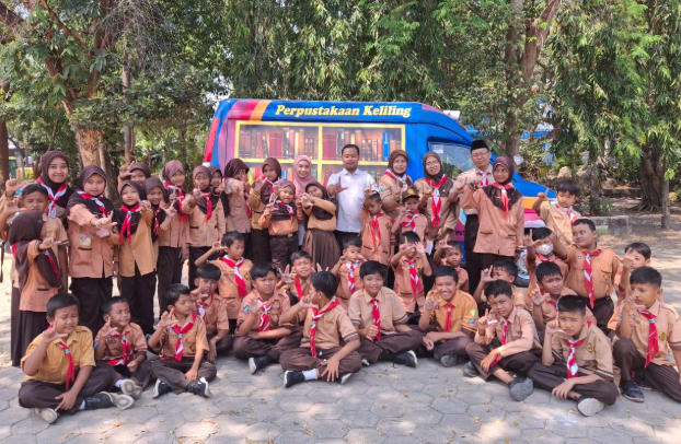PAHAFSI Tumbuhkan Budaya Literasi Siswa di SD Negeri Kalanganyar Lamongan